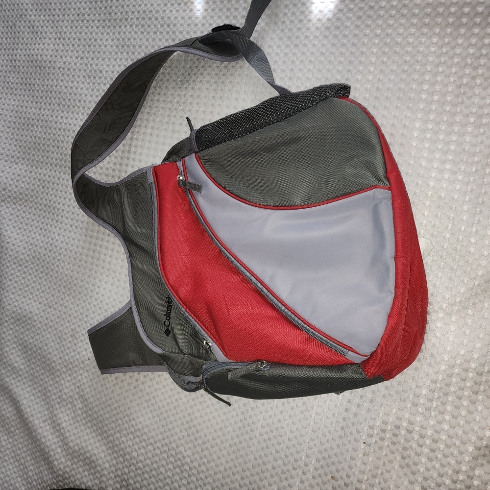 COLUMBIA EUC LARGE GREAT ESCAPADE BACK PACK BAG